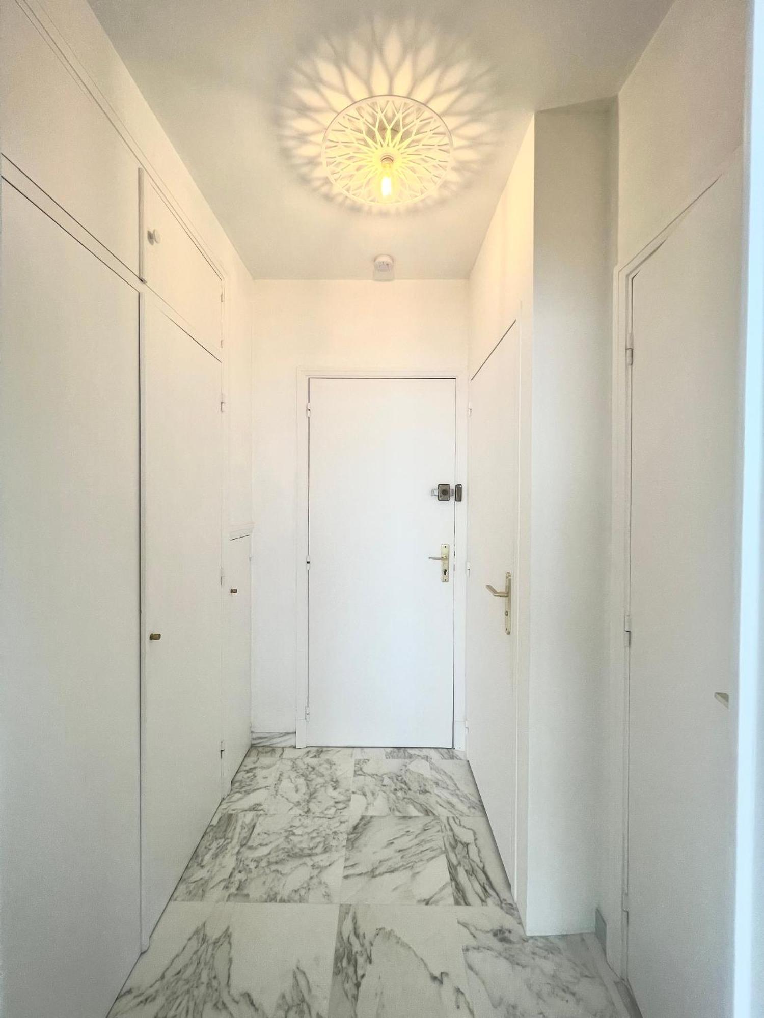 Seaviews By Jenni Menton, La Suite, Superbe Front De Mer, Top Emplacement Avec Terrasse Et Parking! Exterior foto